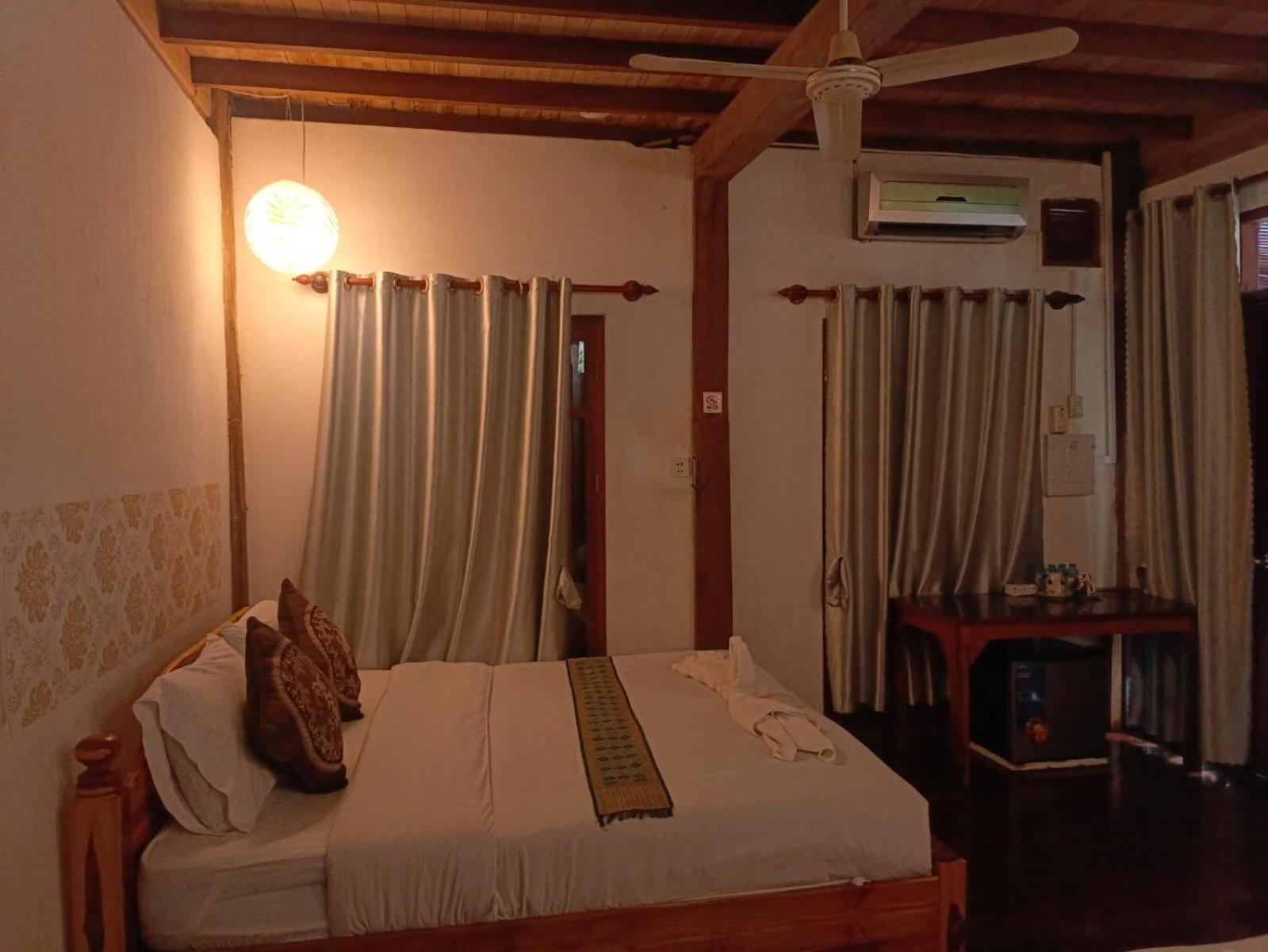 Ireenkevin Guesthouse Luang Prabang Ngoại thất bức ảnh