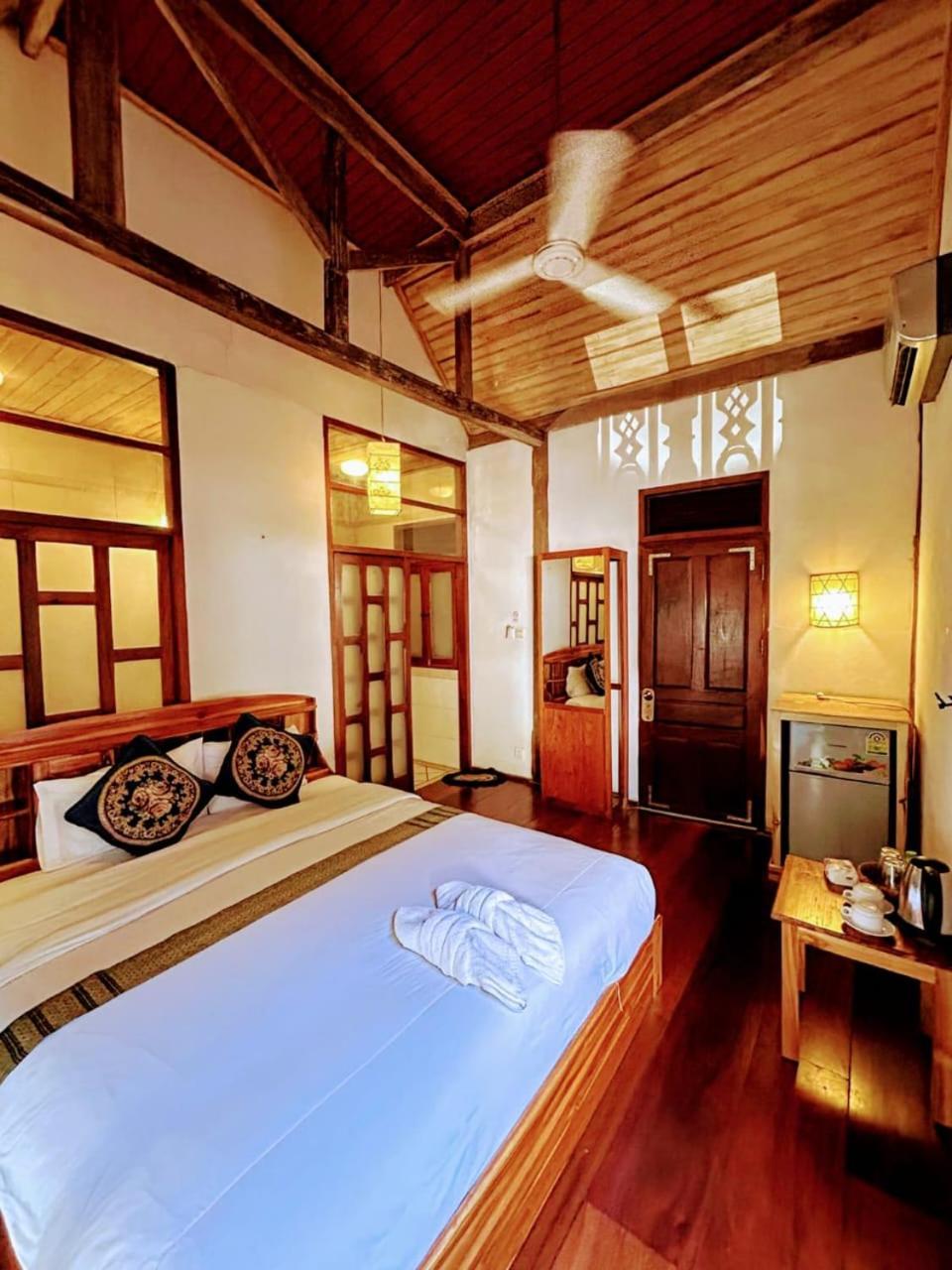 Ireenkevin Guesthouse Luang Prabang Ngoại thất bức ảnh